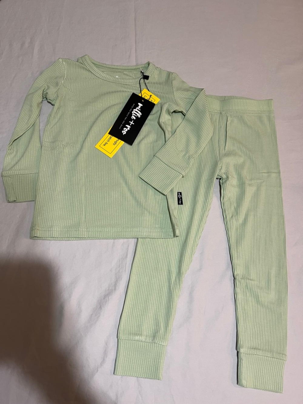 Millie + Roo Sage Green Ribbed Bamboo Lounge Set (Size 2T) — NWT